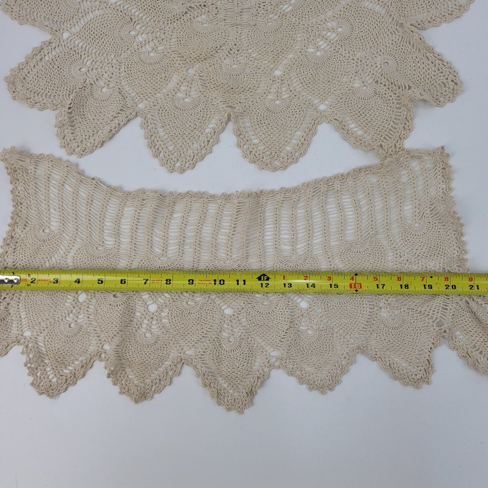 Vintage Ecru Off White 23" Butterfly & Curtain Style Doilies Table Runner Decor - Picture 4 of 10